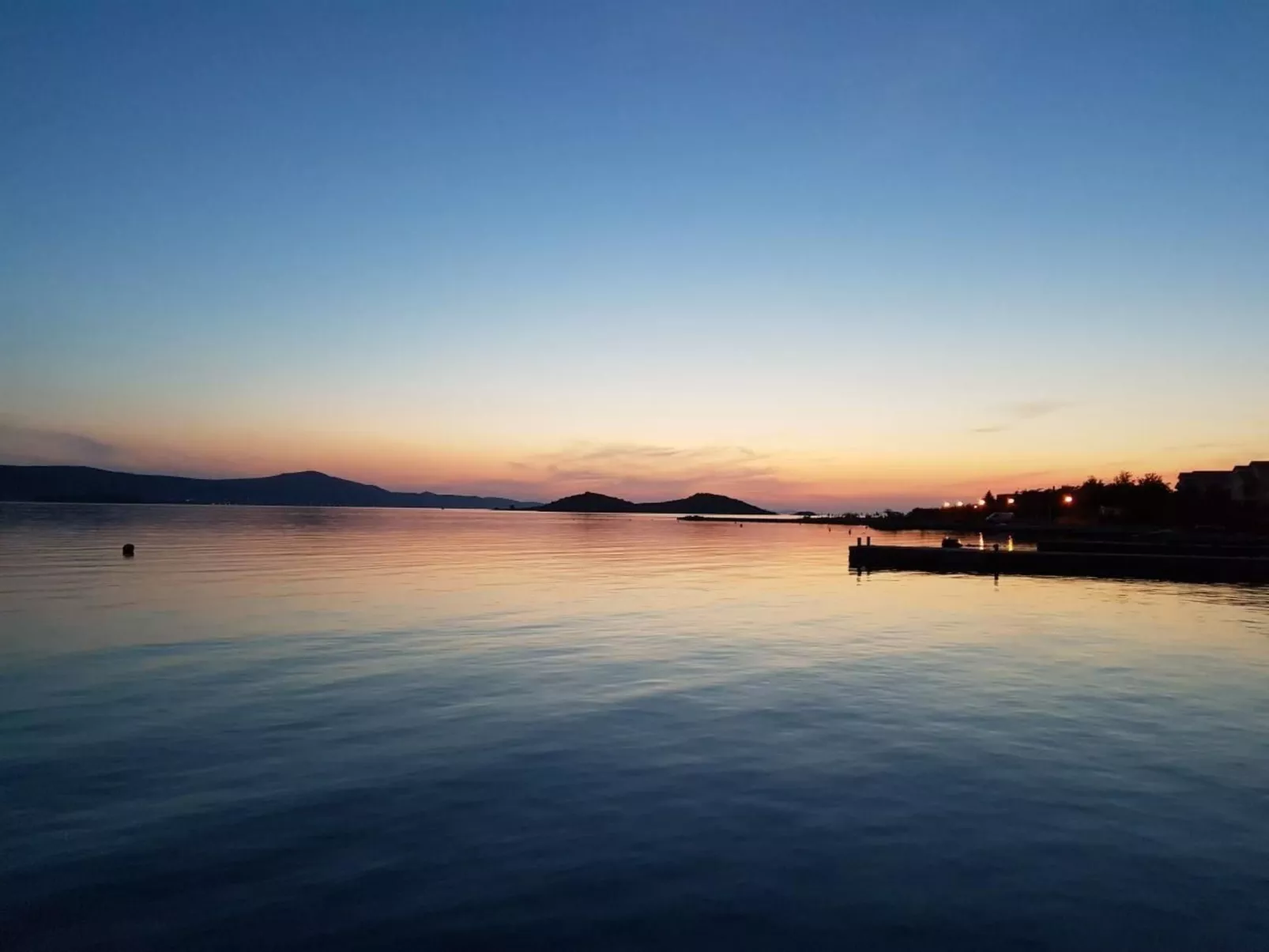 In Turanj mit Grill-Draußen