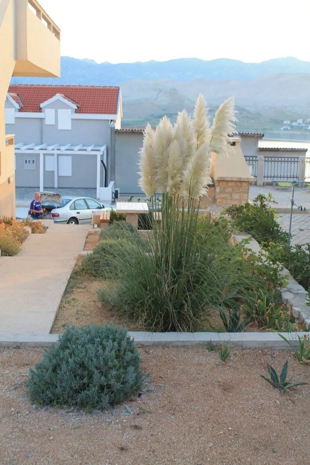 "Gubo2" mit Blick auf das Wasser-Draußen