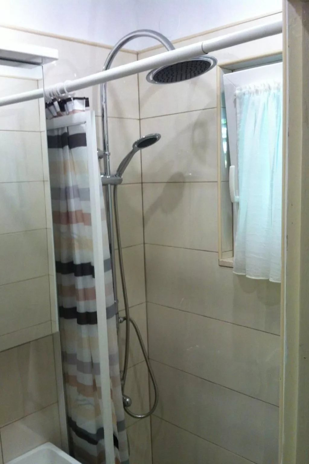 In Okrug Donji mit privatem Parkplatz-Dedans