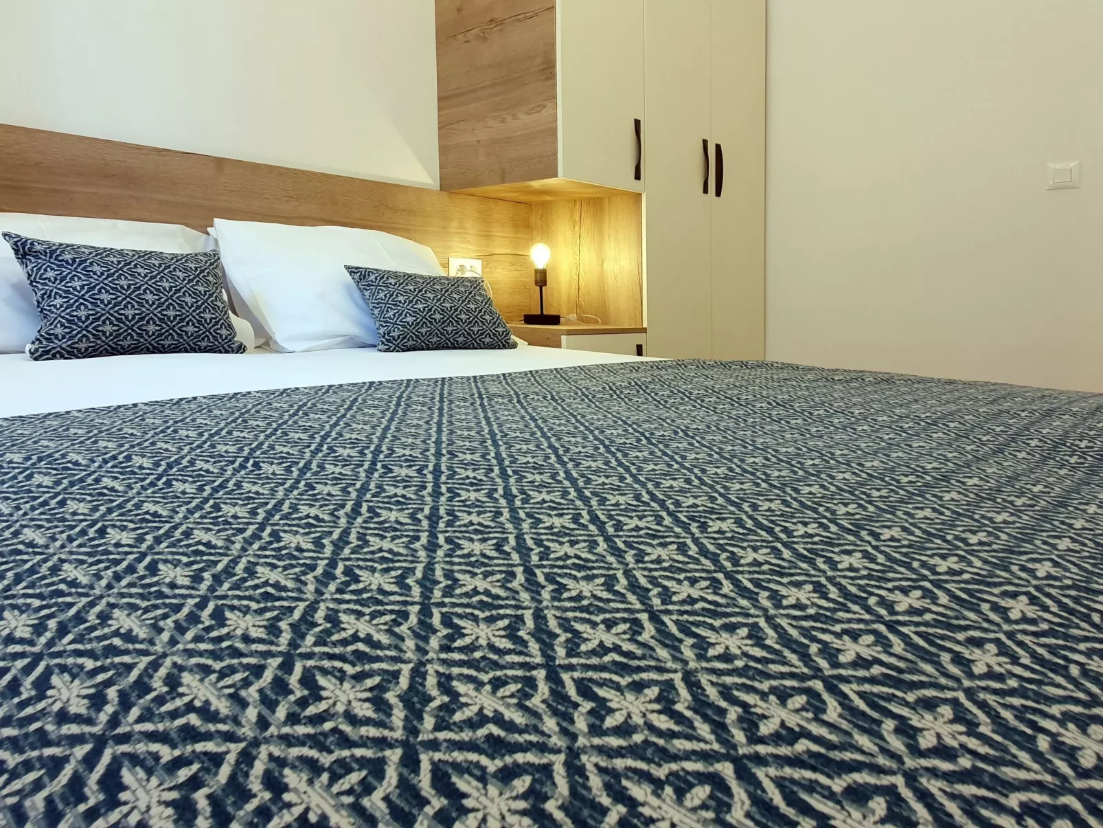 Geräumiges Ferienhaus in Omiš mit Privatem Pool-Dedans