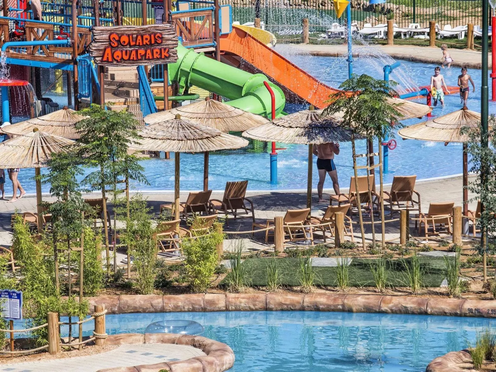 Appartement im Dachgeschoss mit Balkon-Draußen