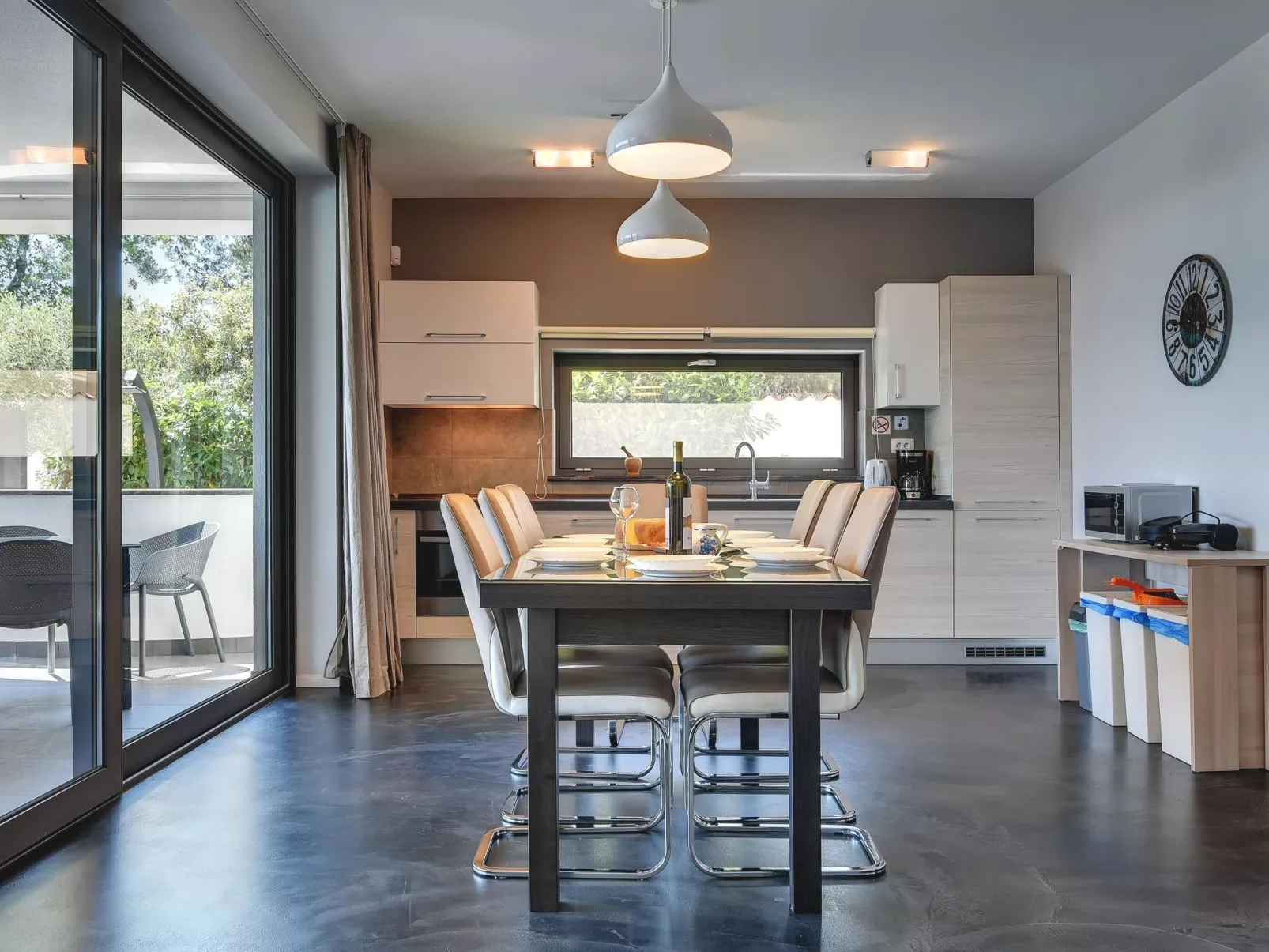 Ferienvilla Sunrise  mit Pool in Premantura-Drinnen