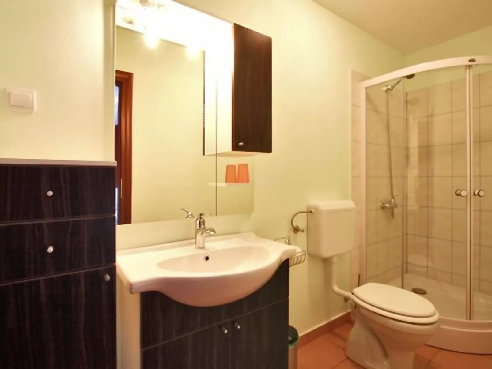 Wunderschönes Ferienhaus in Cere mit Privatem Pool-Drinnen