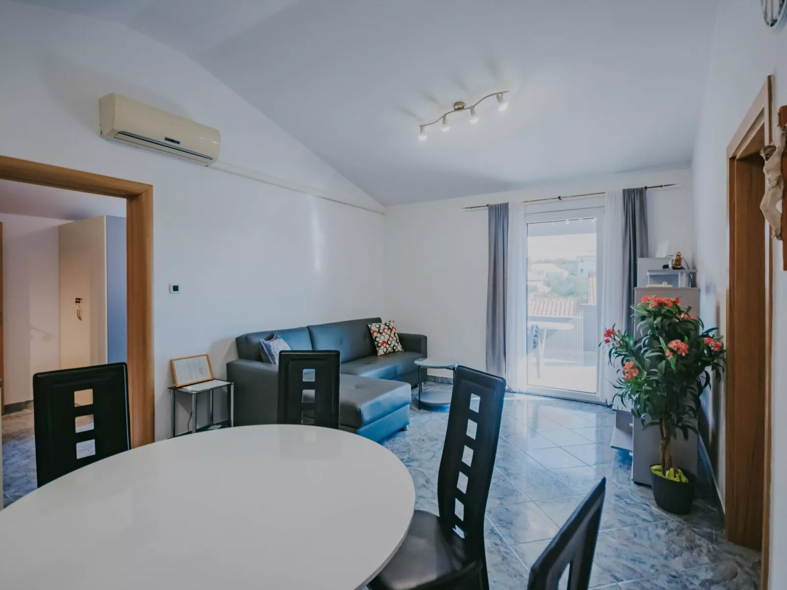 Zweistöckiges Ferienhaus Villa Dany-Inside