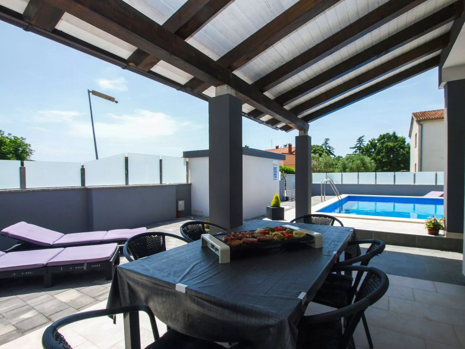 Villa Pikula App.1-Draußen