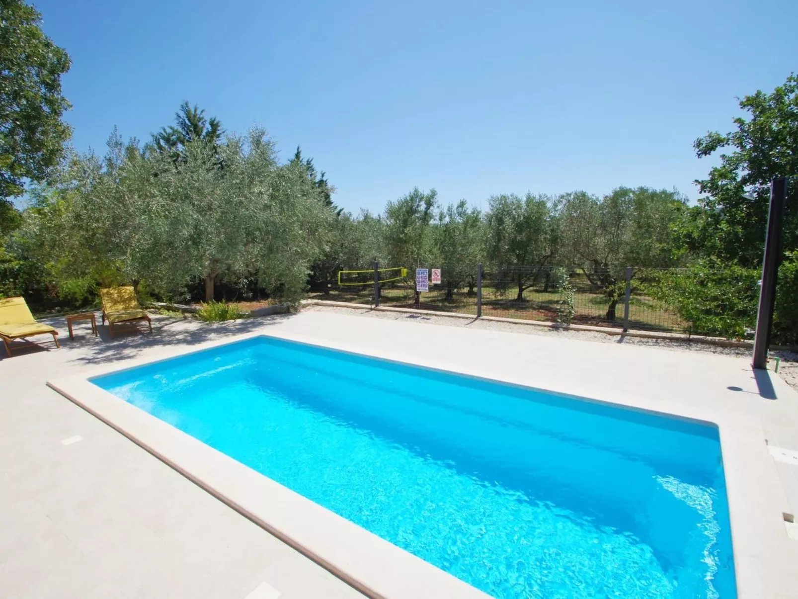 Am Meer "Zara"-Dehors