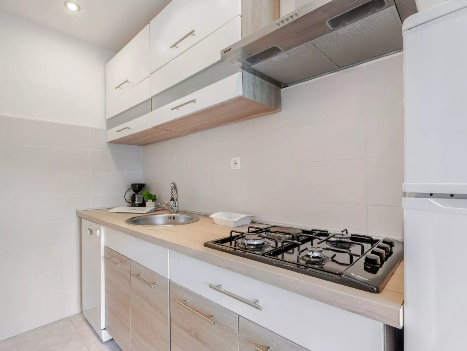 Wohnung "Leonardo" mit Blick auf das Wasser-Drinnen