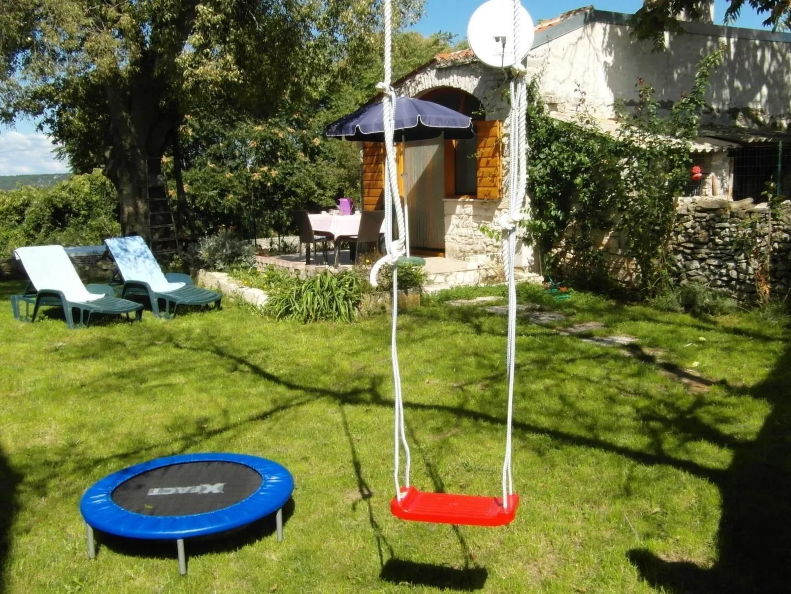 "Vickovi" mit Gemeinschaftspool-Outside