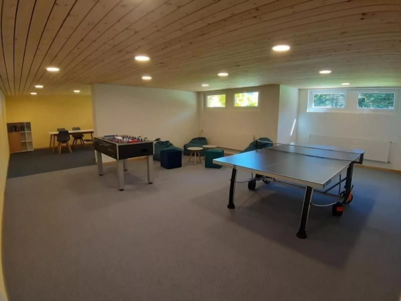 Relaxing Holidays-Dedans