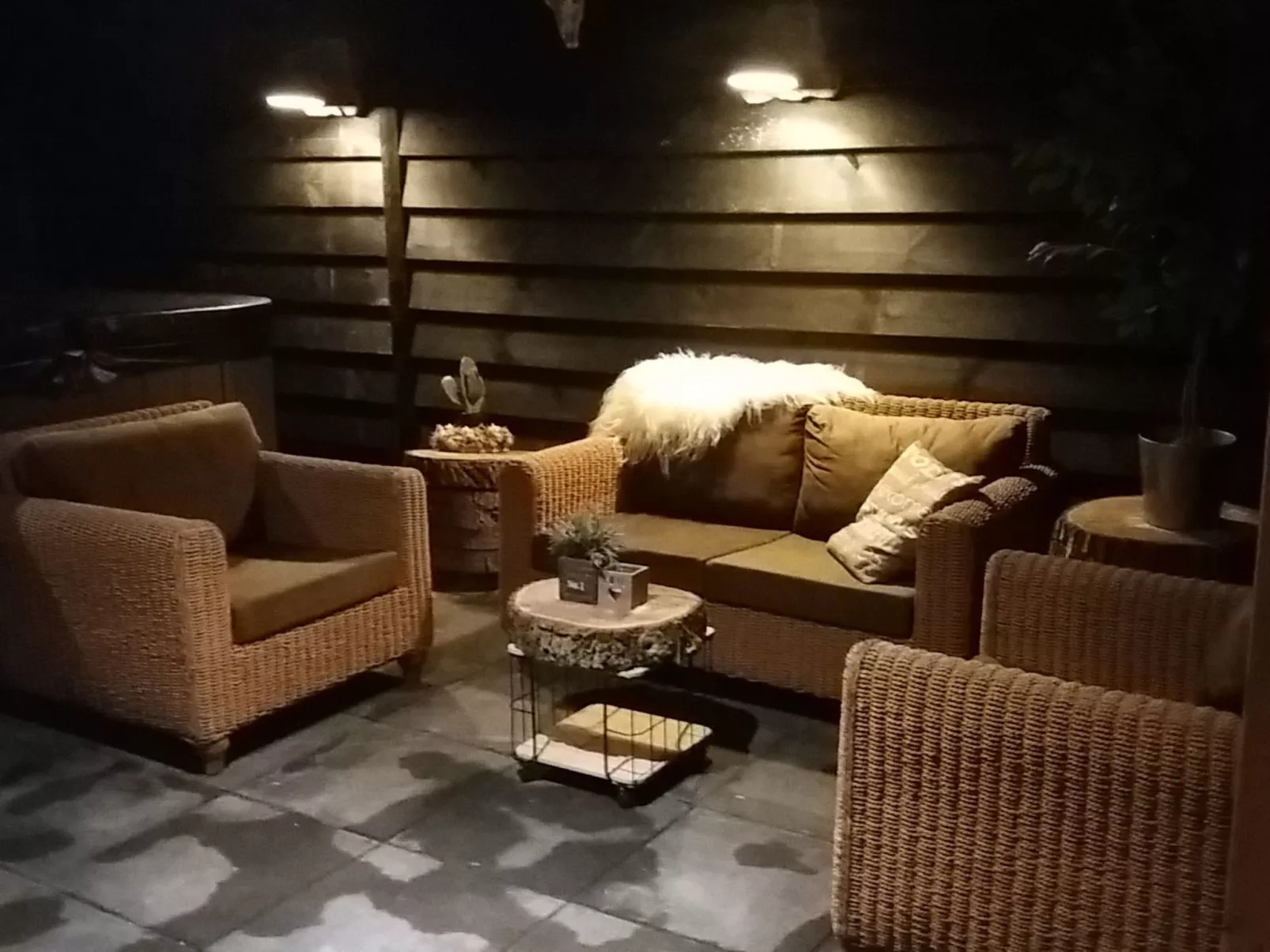 Mit Garten, Grill und Terrasse-Draußen