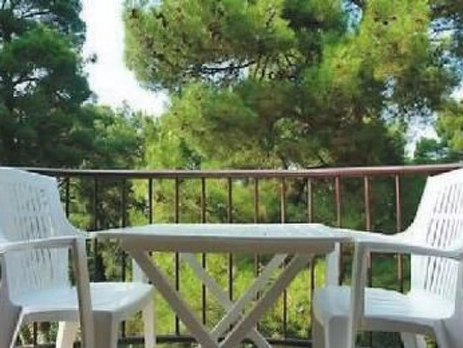 In Buje mit Barbecue-Outside