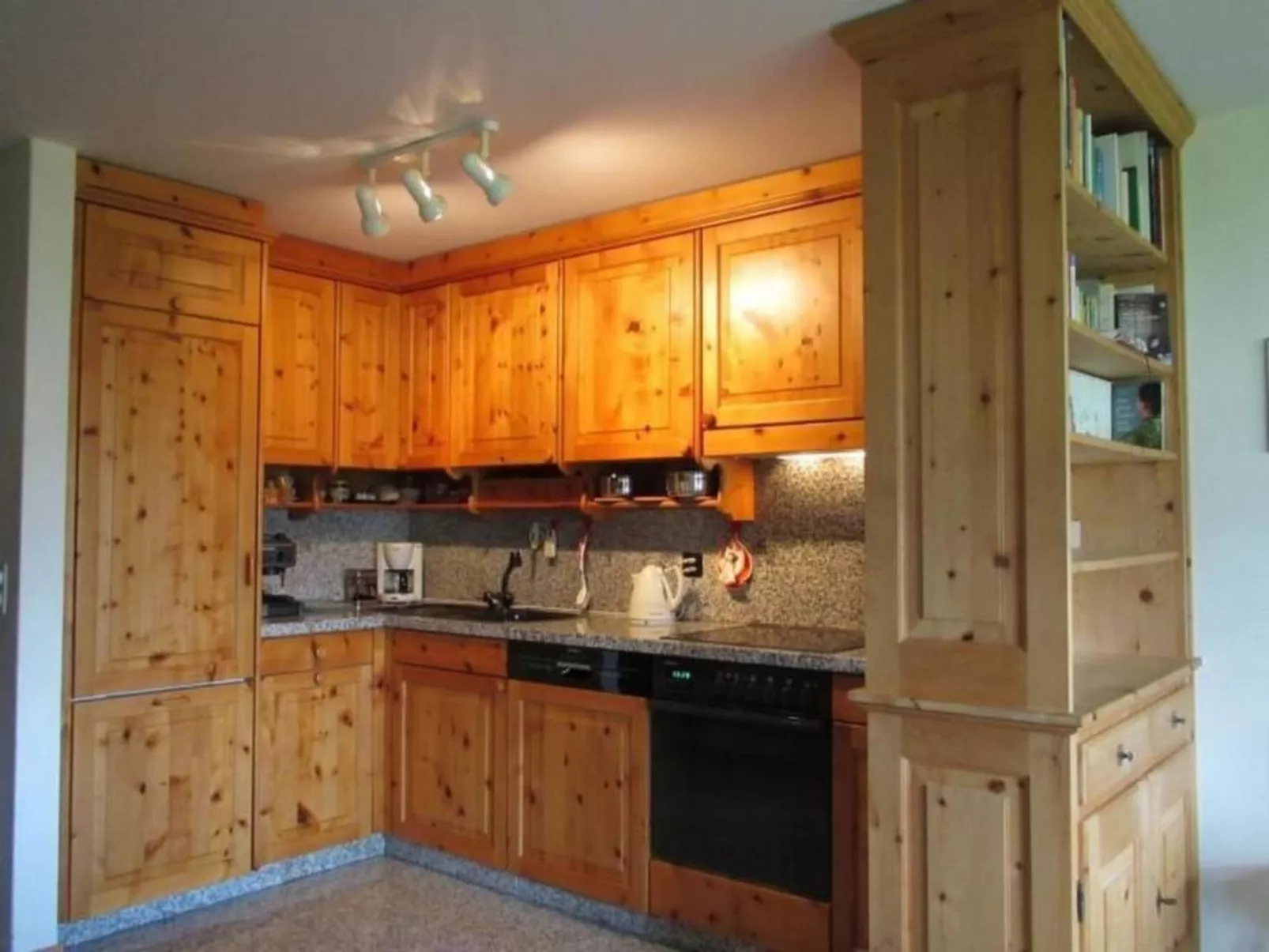 Chesa Polaschin C8-Dedans