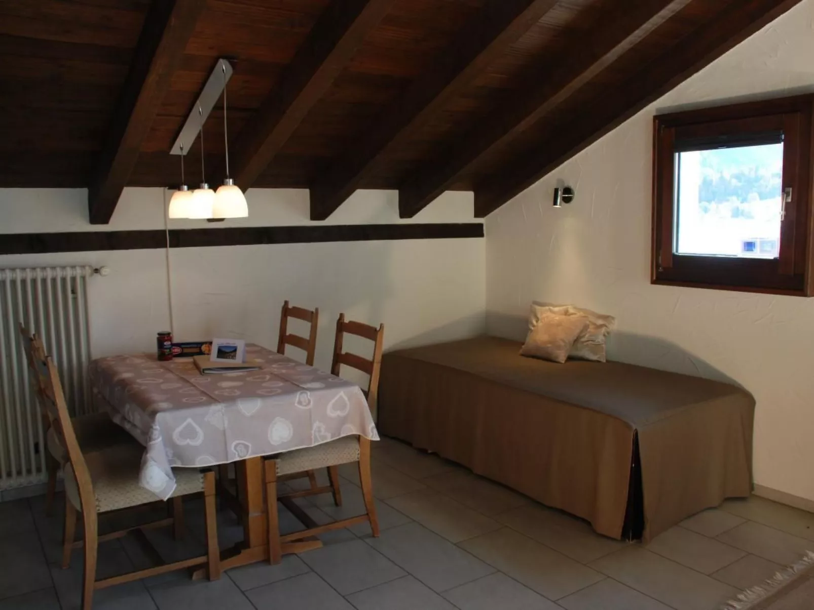 Chesa Arnica A5-Dedans