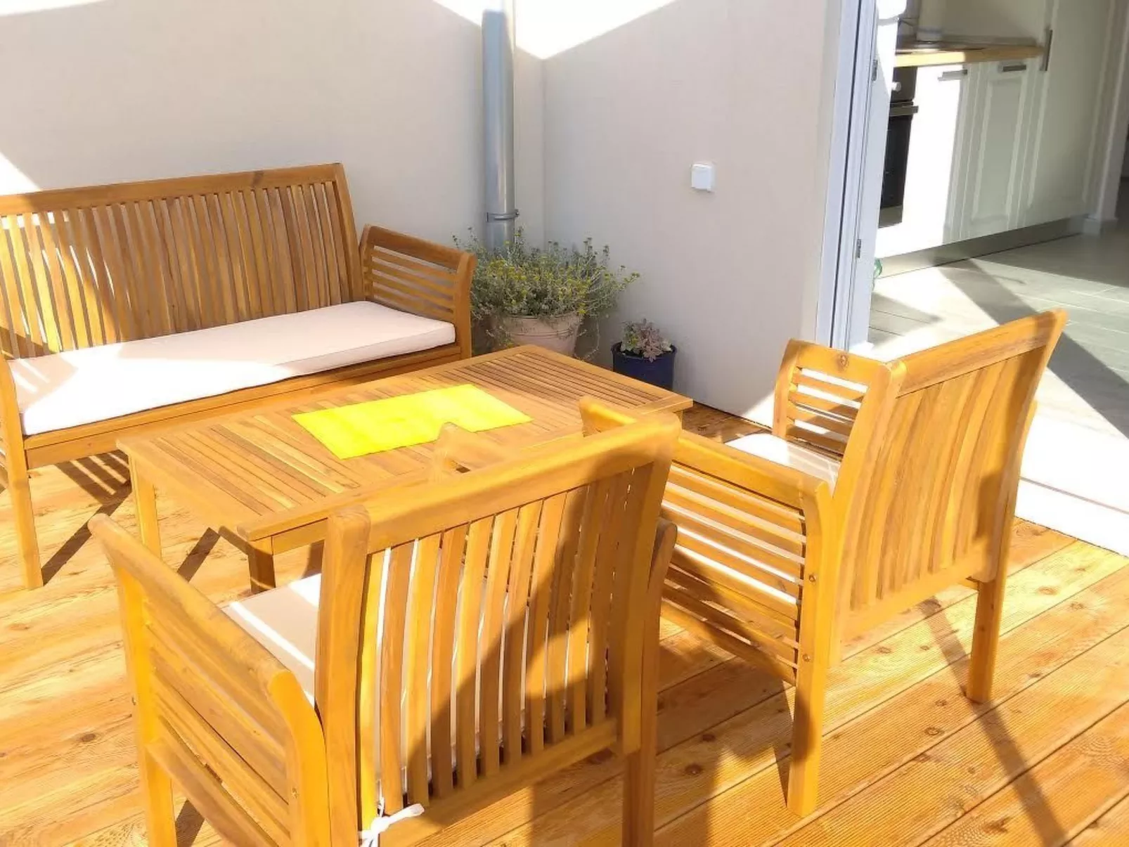 Große Wohnung in Bibinje mit Möblierter Terrasse-Outside