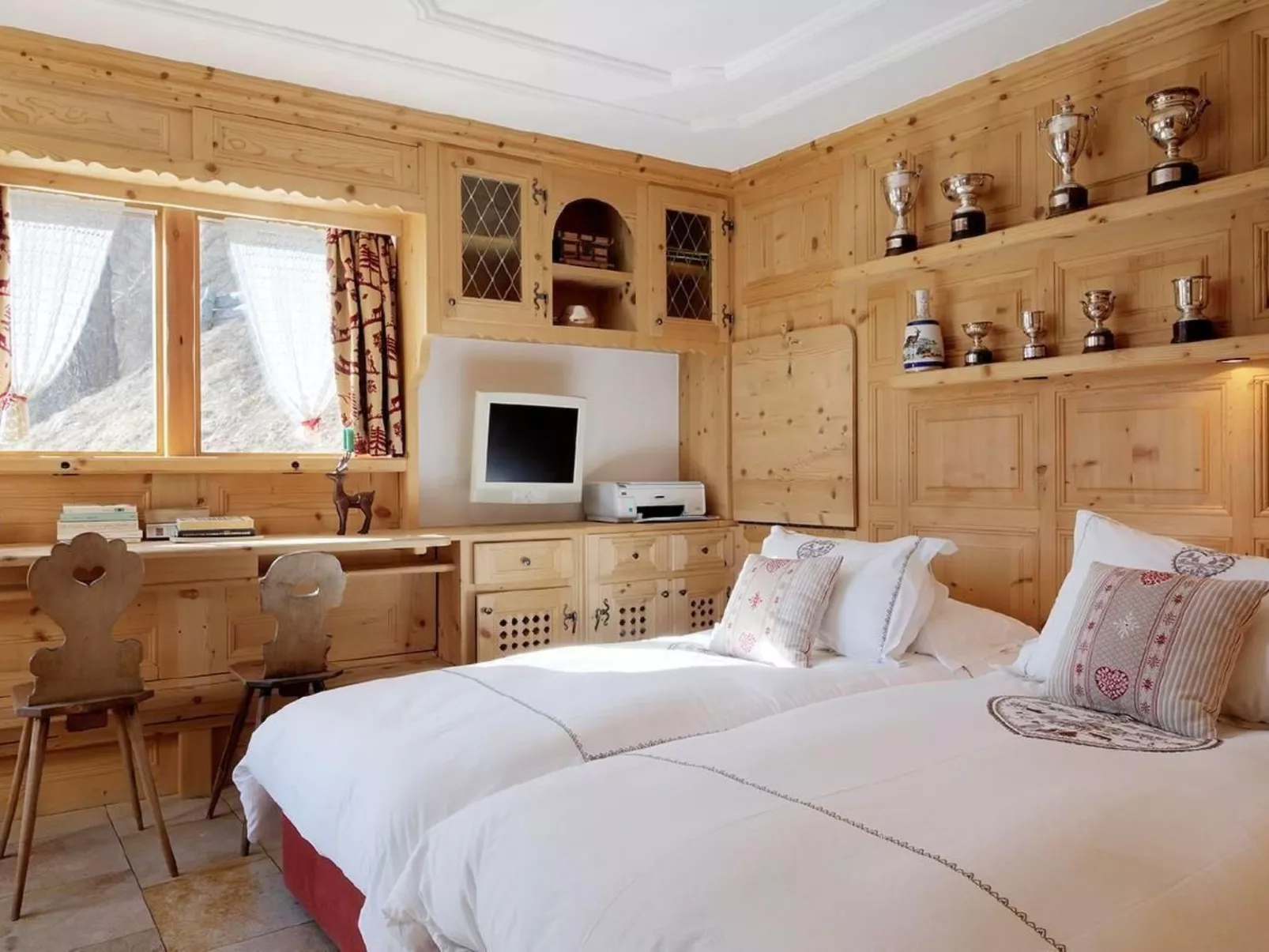 Chesarina Chalet-Drinnen