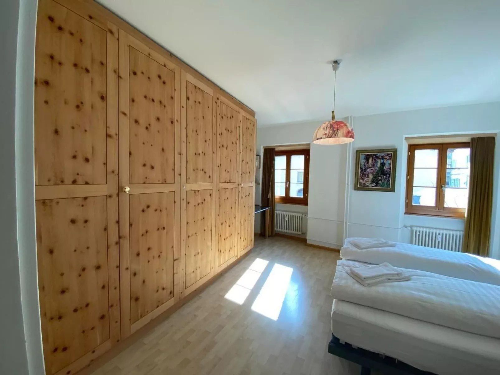 Chesa Robinson 4-Inside