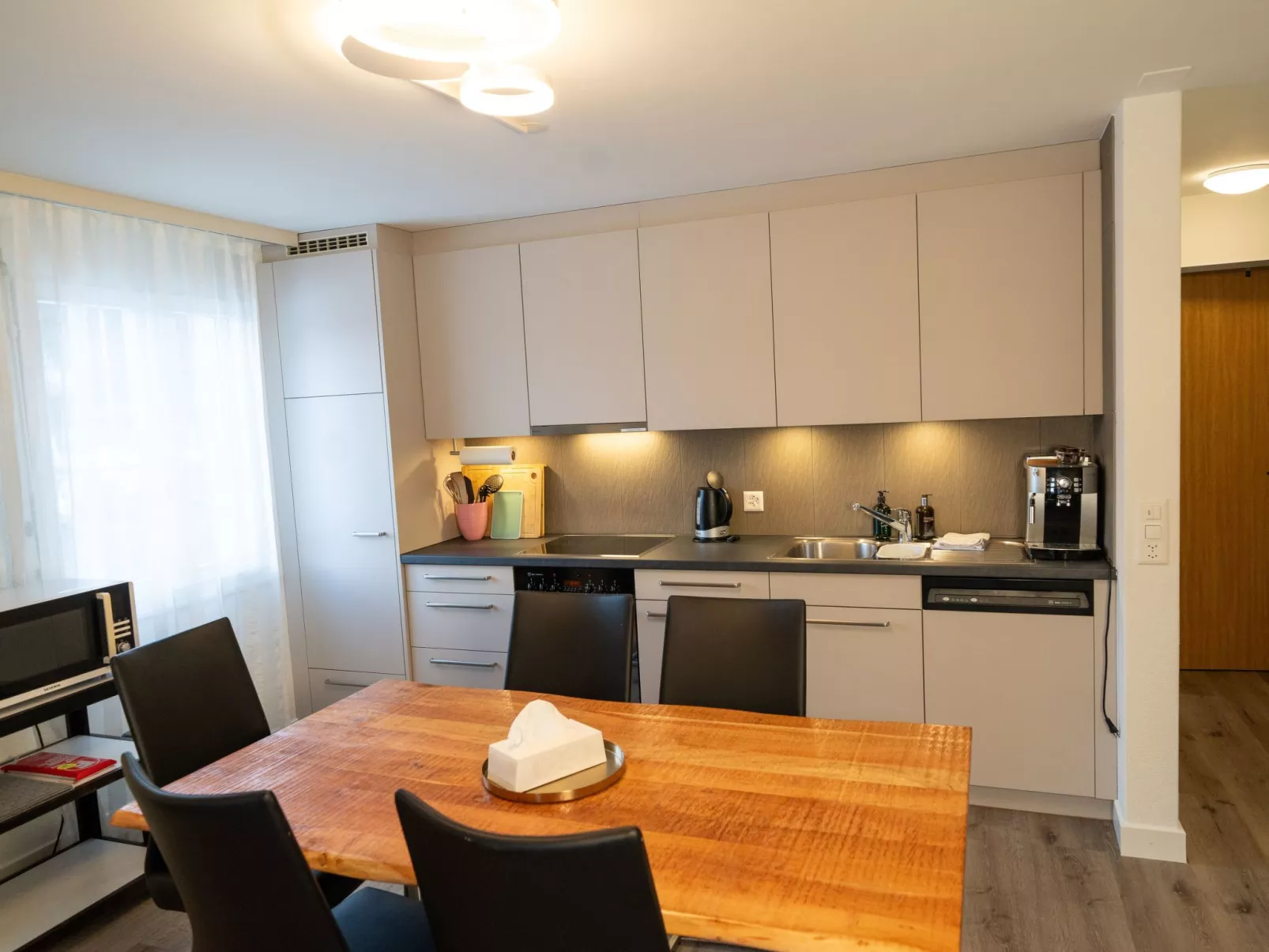 Gina's Apartment - Nähe zu See und Berge-Dedans