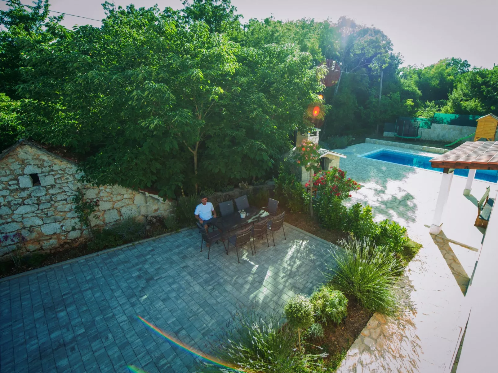 Haus in Grubine mit Außenpool-Drinnen