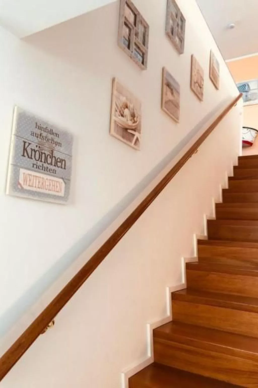 Schwimmendes Haus Elandi-Drinnen