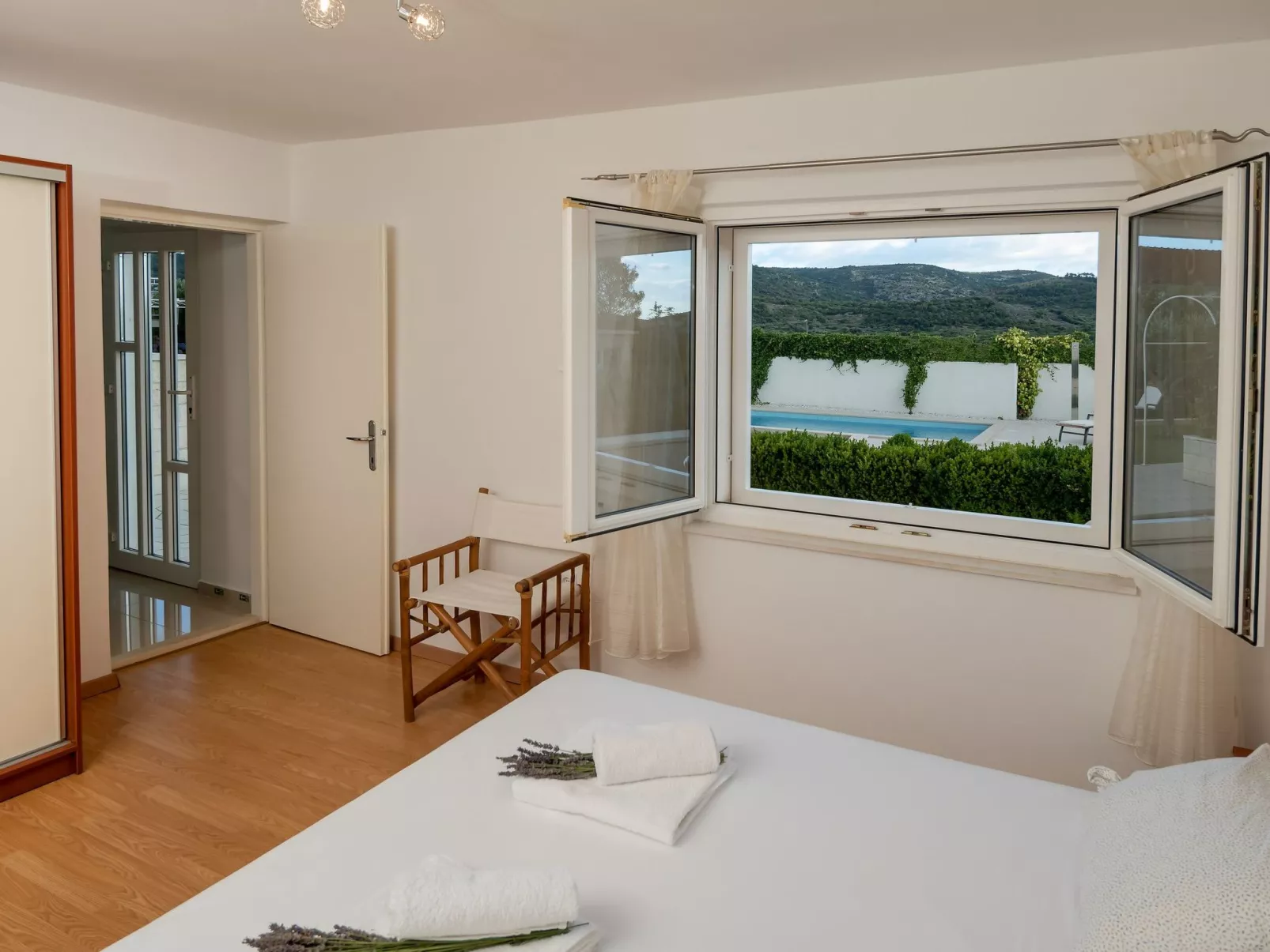 Finca mit Garten, Grill und Terrasse-Drinnen