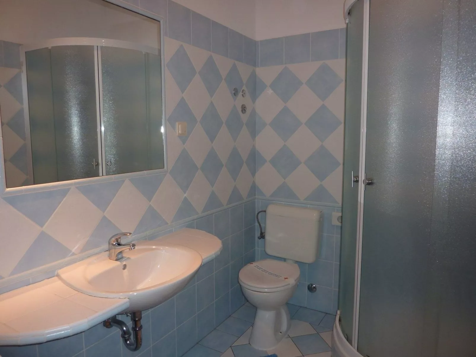 Villa Linet 5.-Drinnen