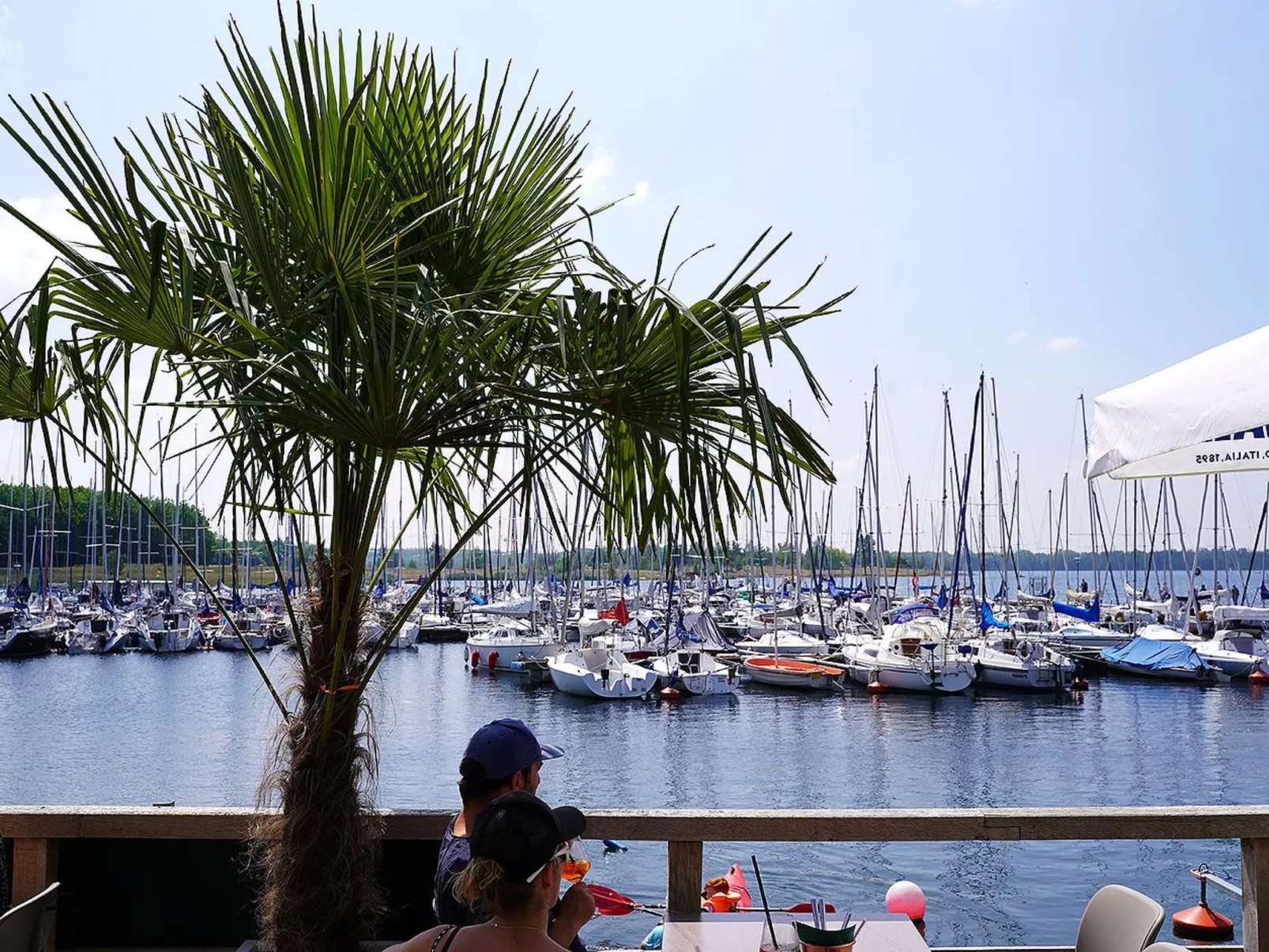 Haus mit Kunst-Draußen