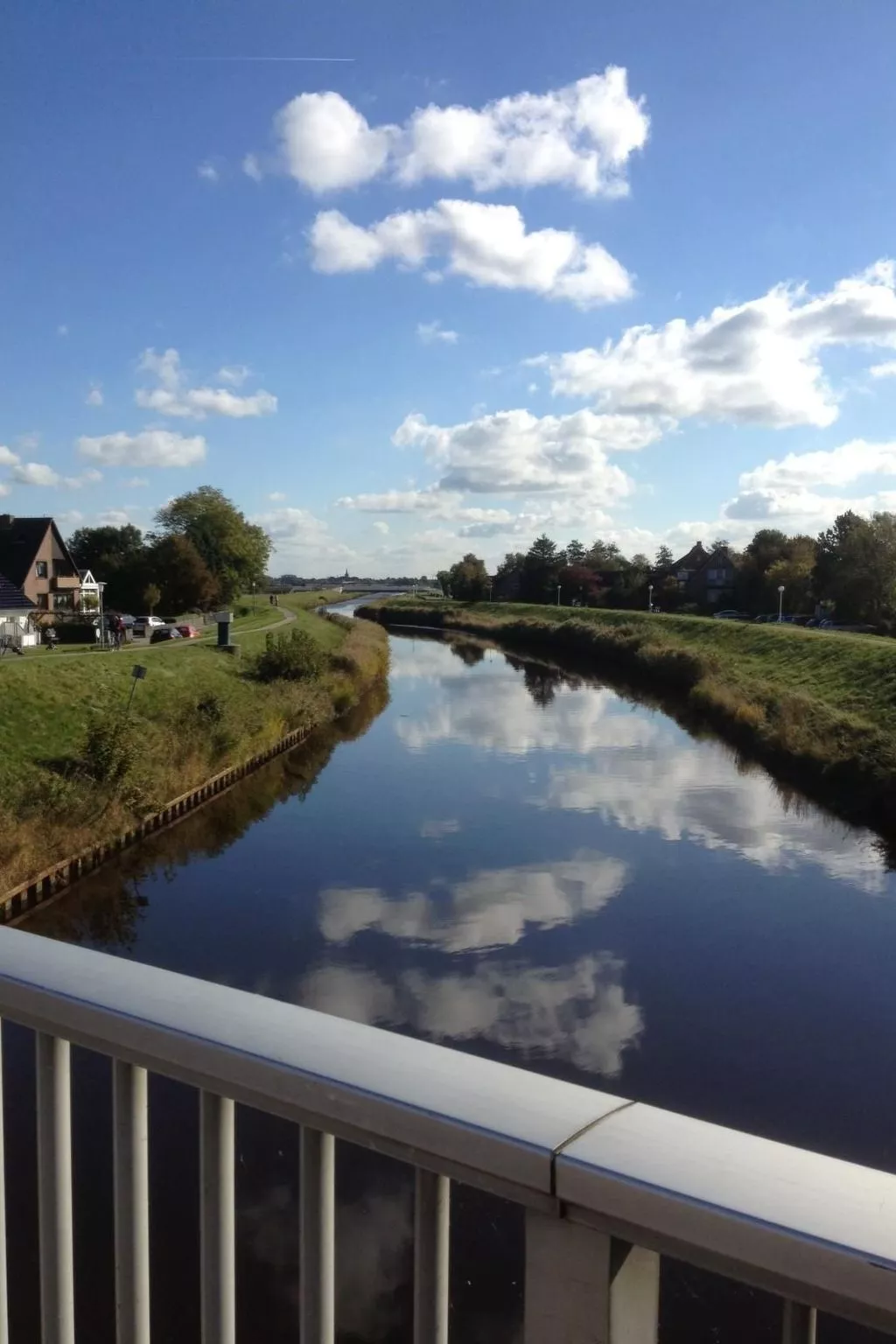 Mit Garten und Terrasse-Draußen