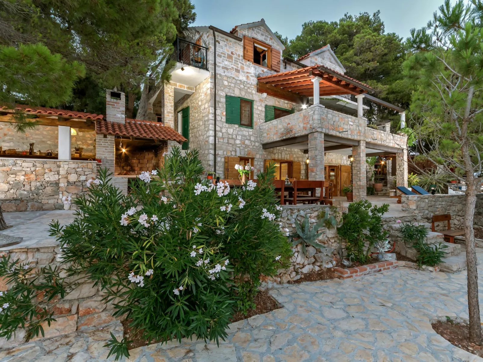 Hidden Heaven Private Resort - Beheizter Pool-Draußen