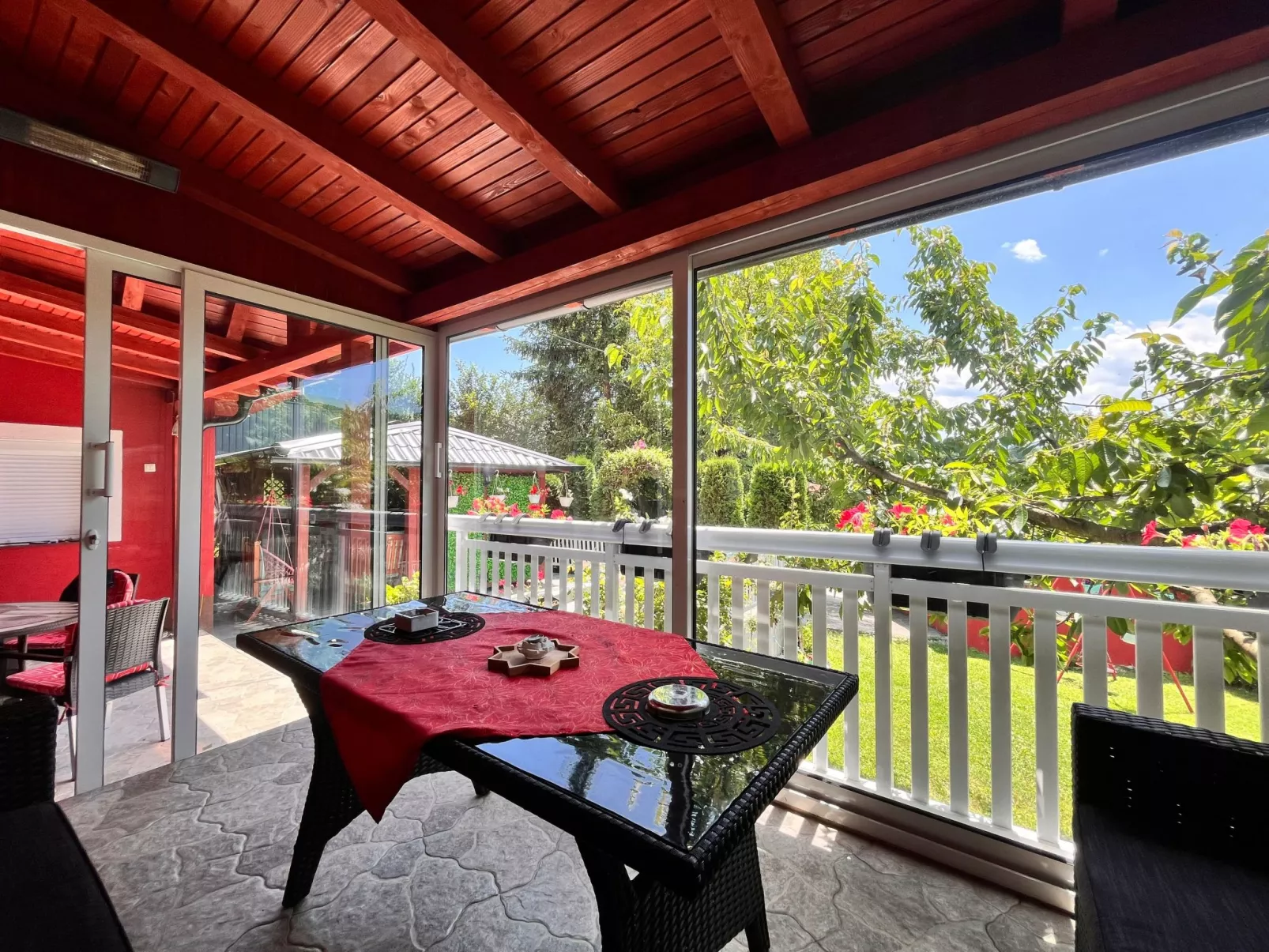 "Villa Diamond Hill"-Inside