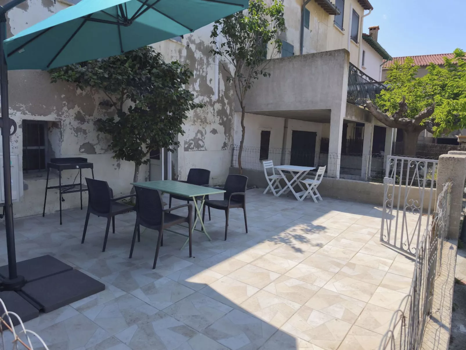 Schönes renoviertes katalanisches Haus-Dehors