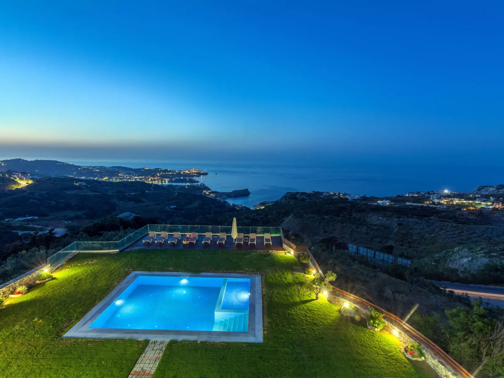 Ferienvilla mit privatem Pool-Dehors