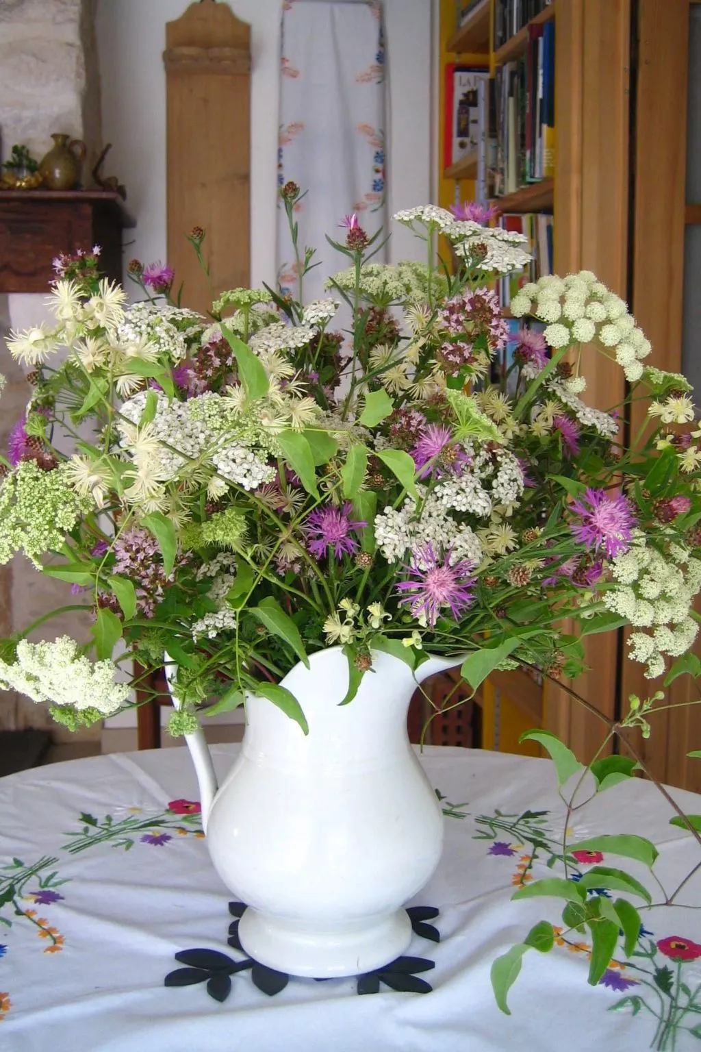 Bévau: Frankreich erleben mit Bio-Frühstück und täglichem Putz-Service-Dedans