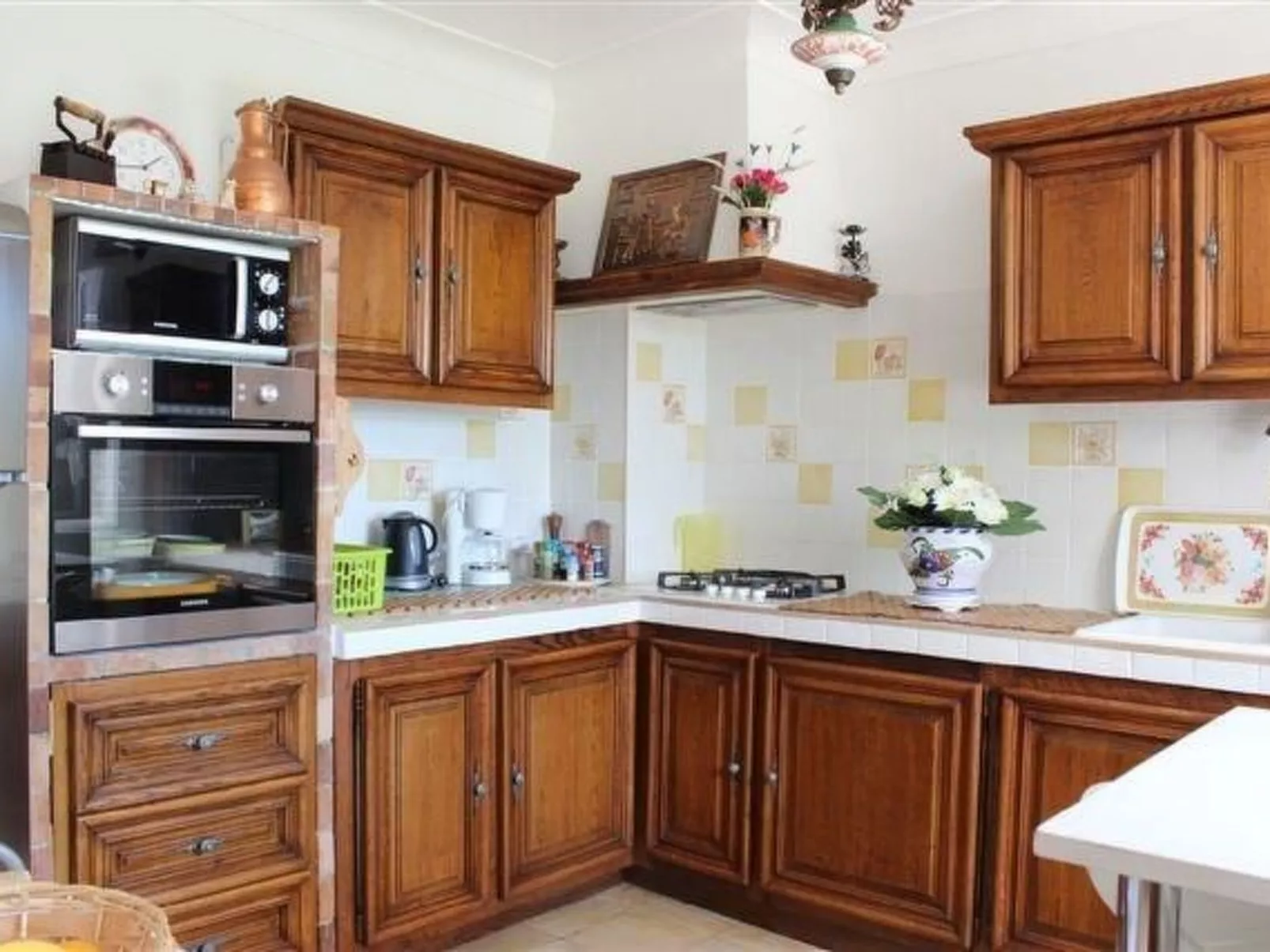 "Rocabel" mit Blick auf das Wasser-Drinnen