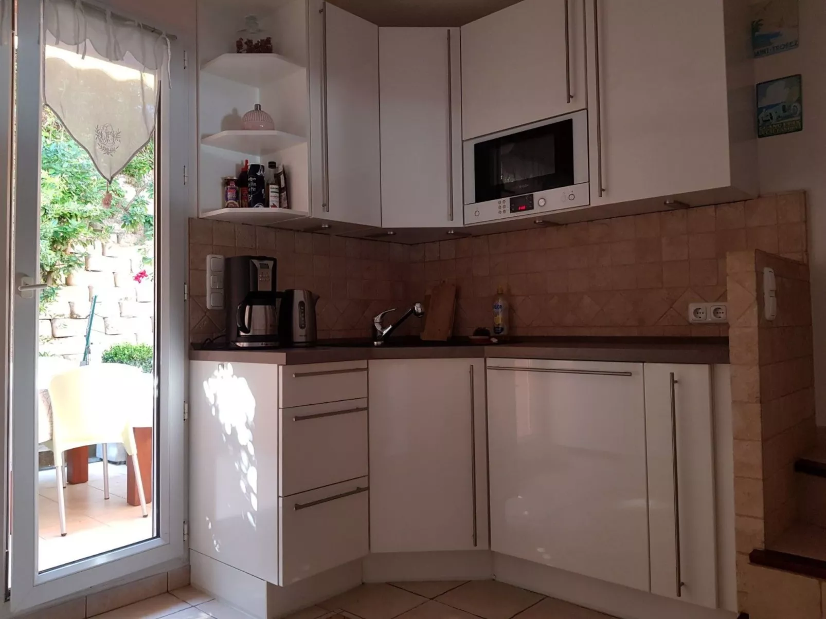 Anlage mit Tennisplatz und 3 Gemeinschaftspools-Image-tags.info