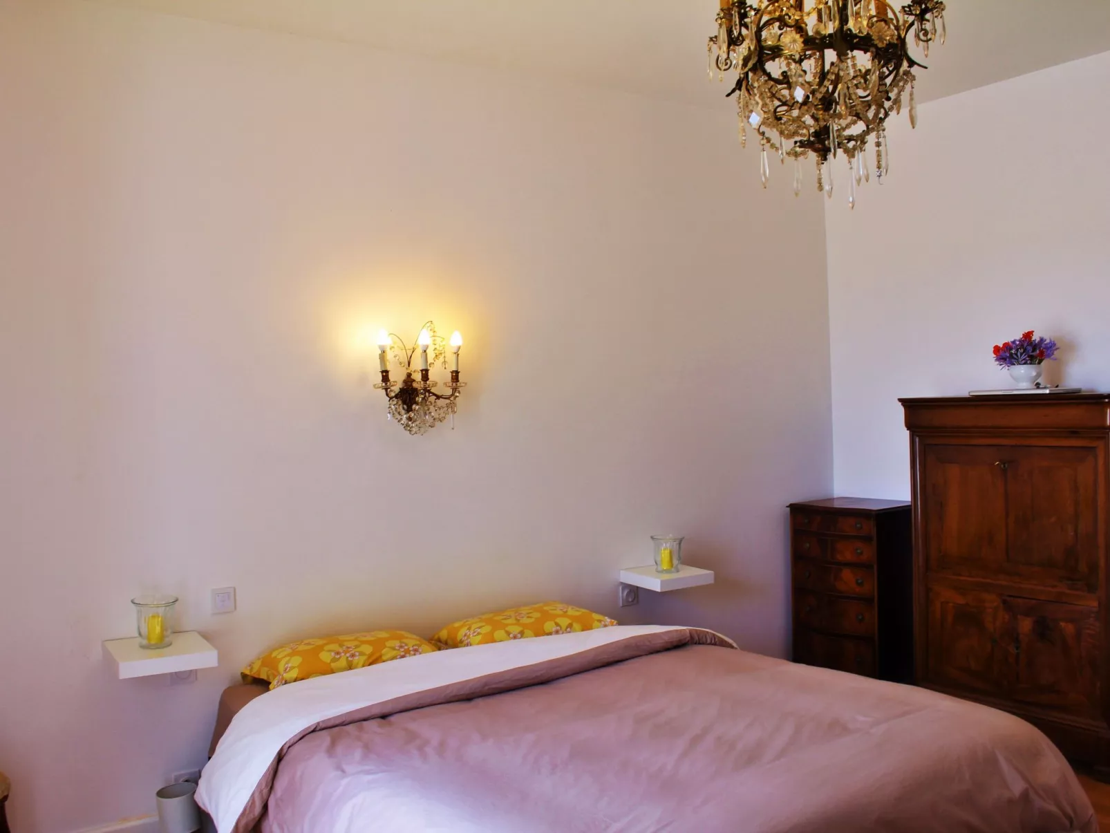 Men Toul Lilia-Dedans