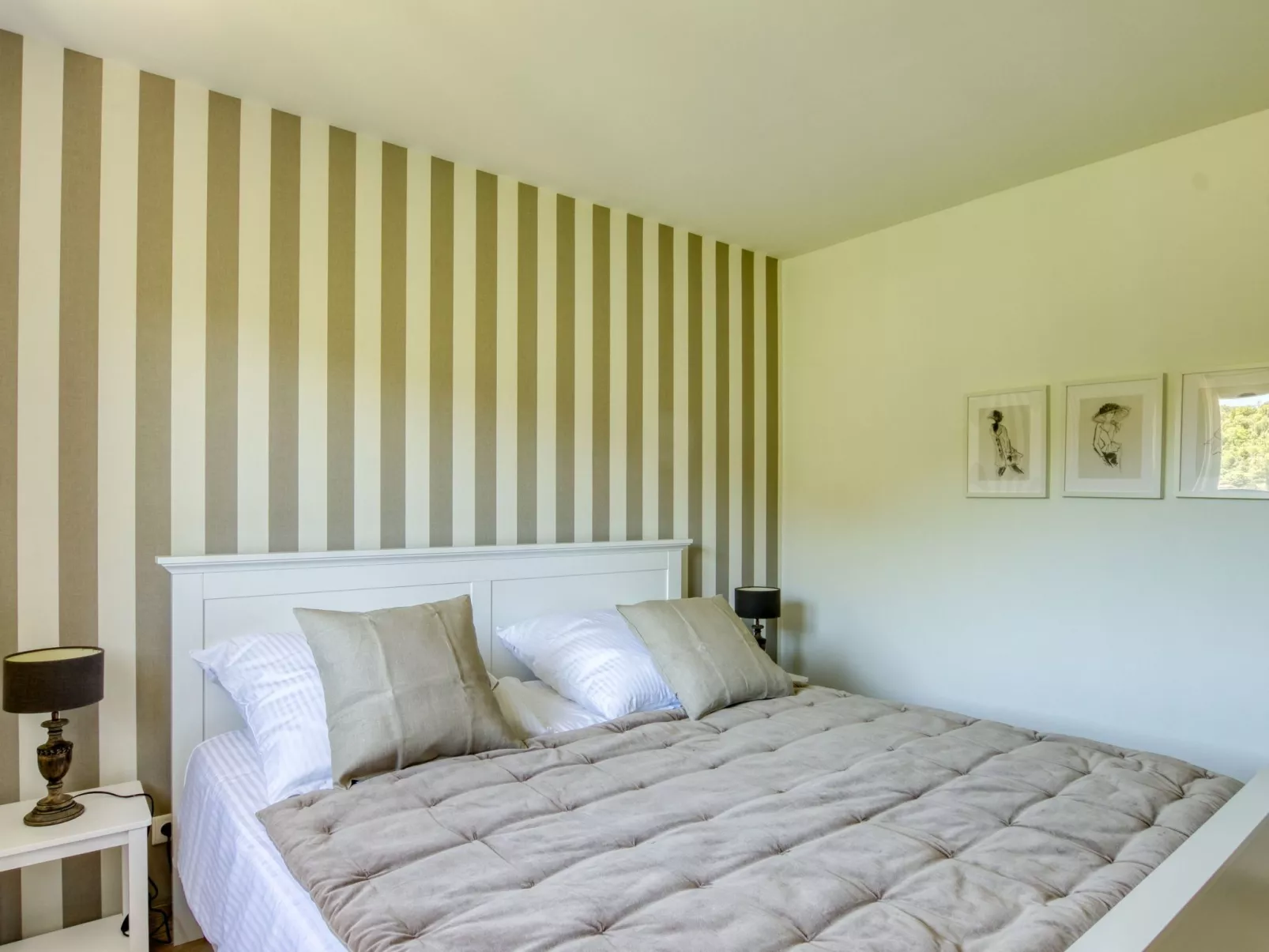 Villa St. Julian-Dedans