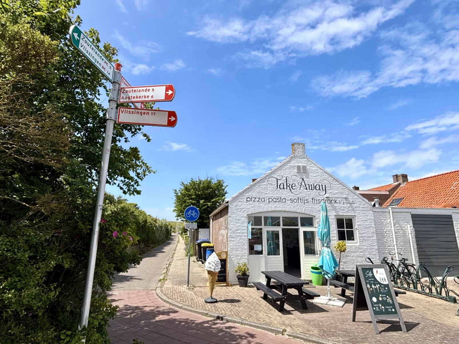 Gemütliche Ferienwohnung Westkapelle mit Terrasse-Umgebung