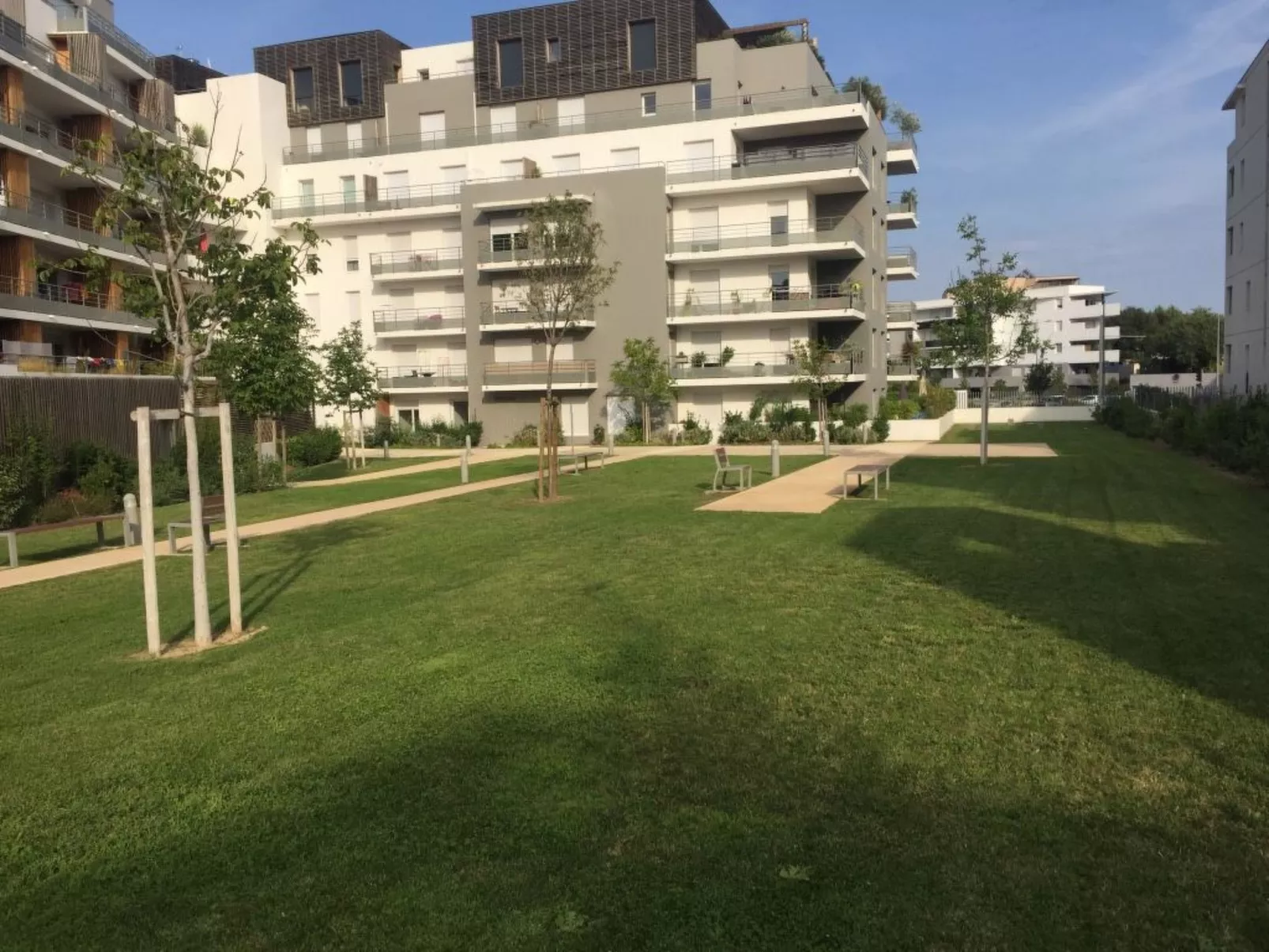 SCHÖNE T3 MIT SÜDTERRASSE-Draußen