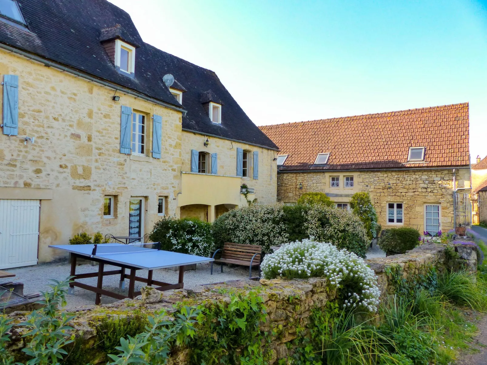 Les Milandes in Sainte-Mondane-Draußen