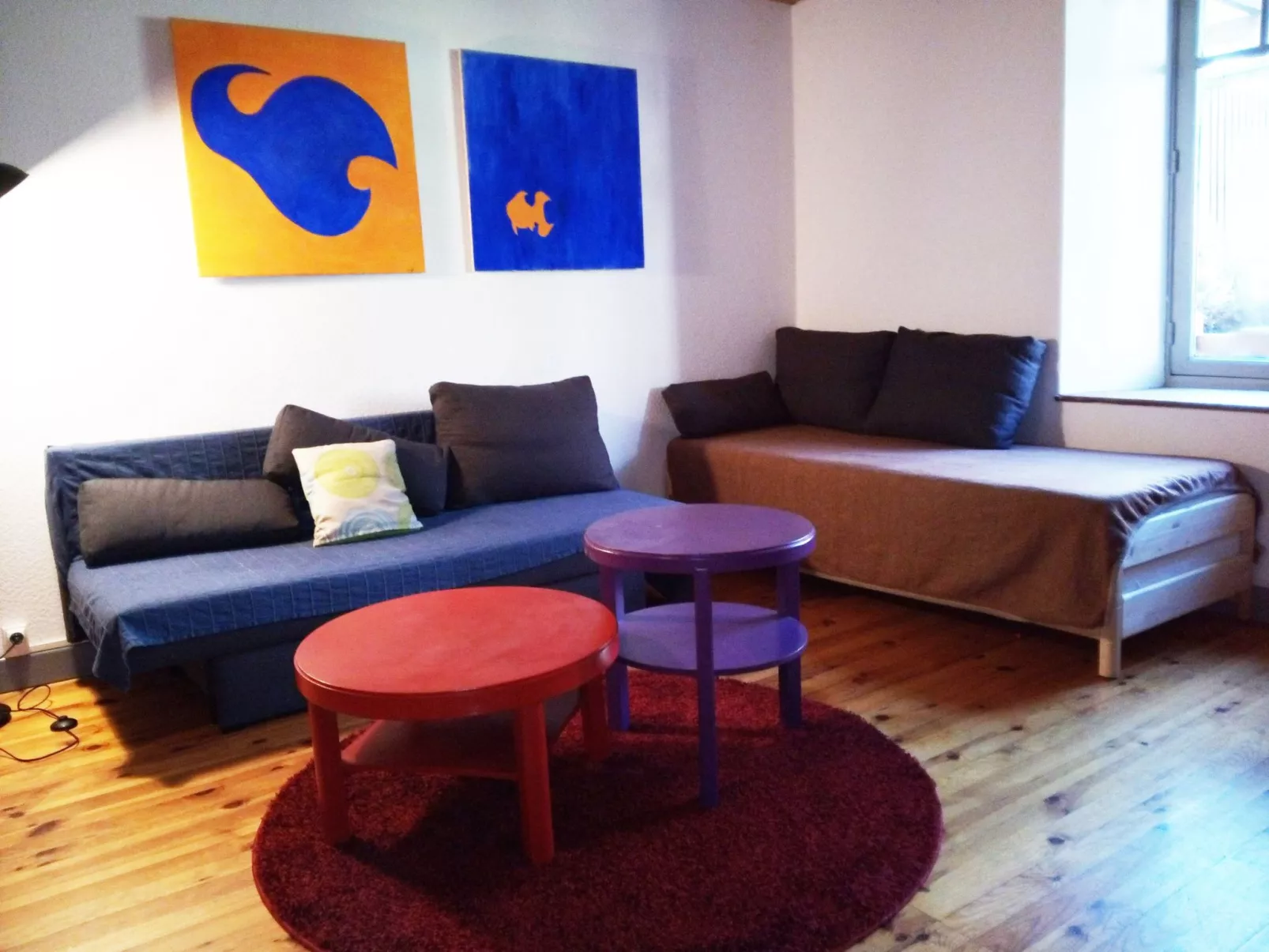 In Celles-En-Bassigny  umzäunter Garten-Dedans