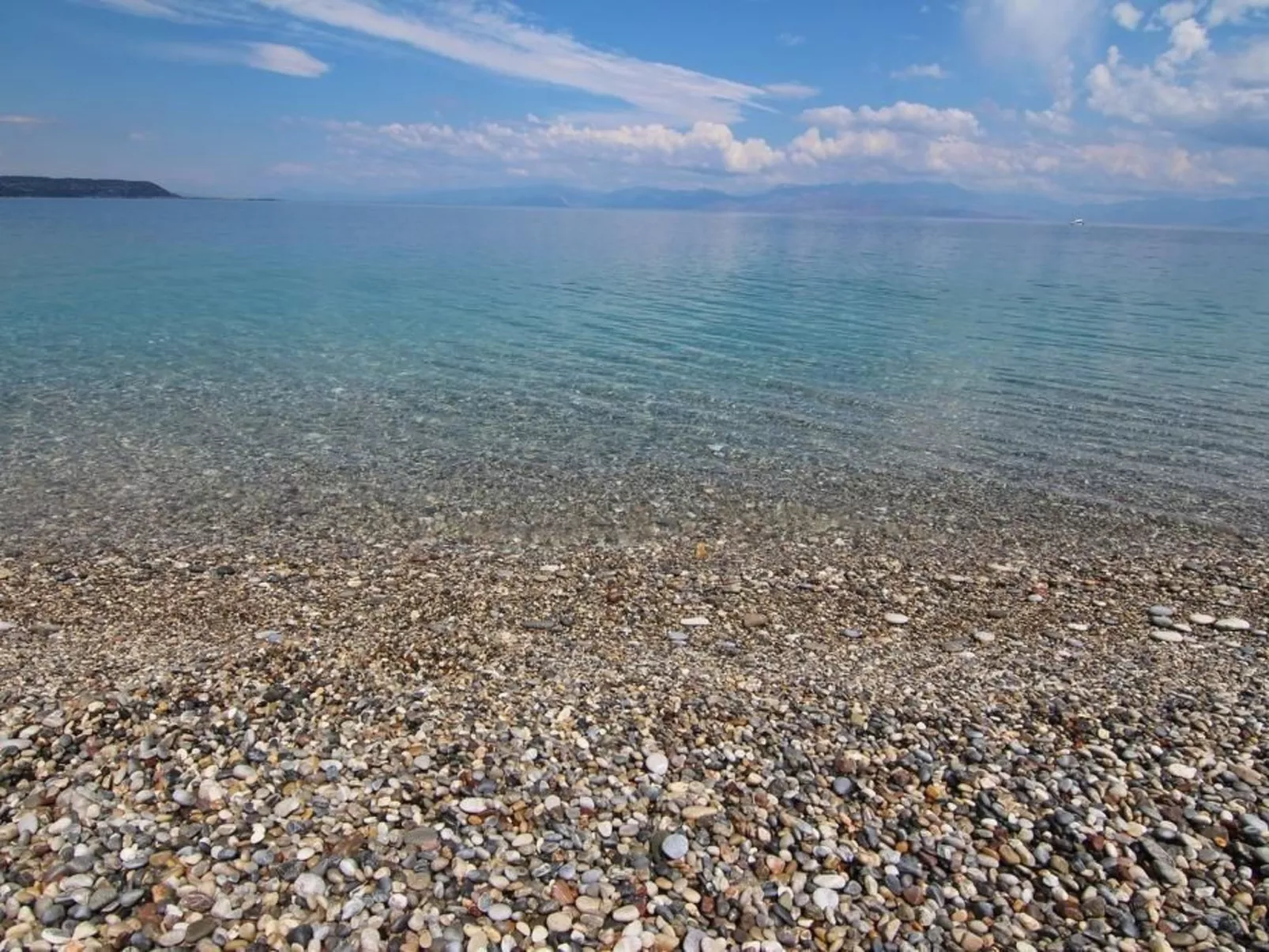 Appartement in Derveni mit Terrasse-Draußen