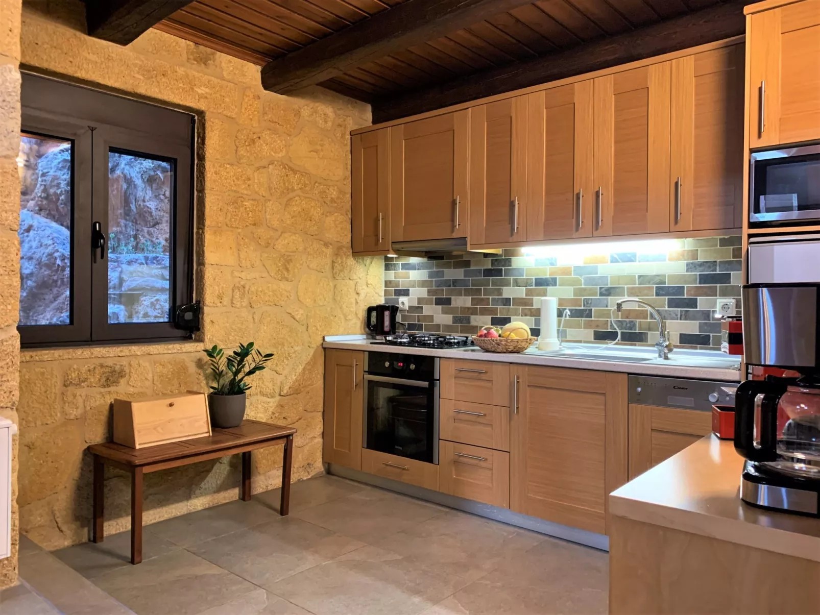 Geräumige Villa mit Pool nur 12km vom Strand entfernt-Dedans