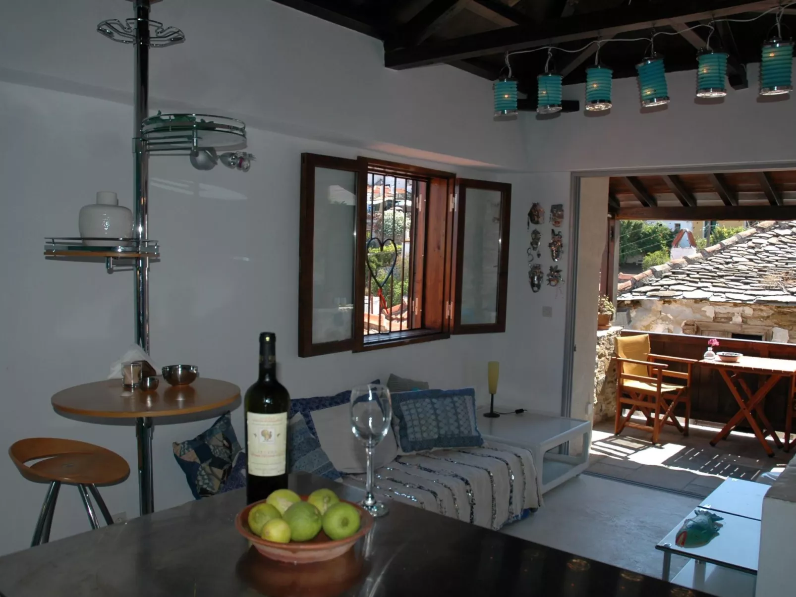 "Julia" mit Blick auf das Wasser-Dedans