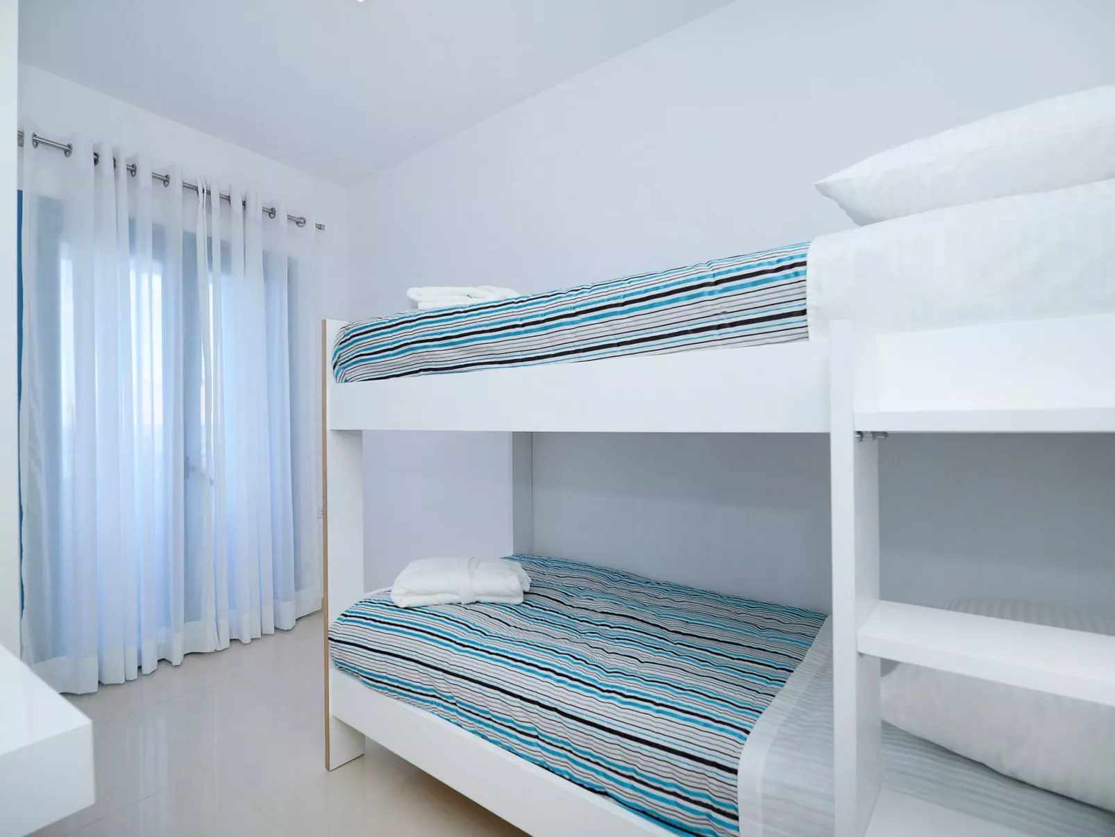 Neue Villa Moments am Meer mit Whirlpool, 50 m zum Strand-Image-tags.info