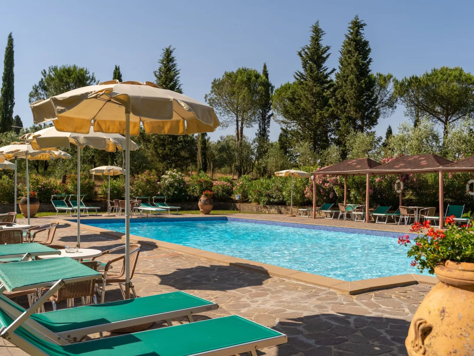 Wohnung 'Girasole Canale' mit Schwimmbad-Draußen