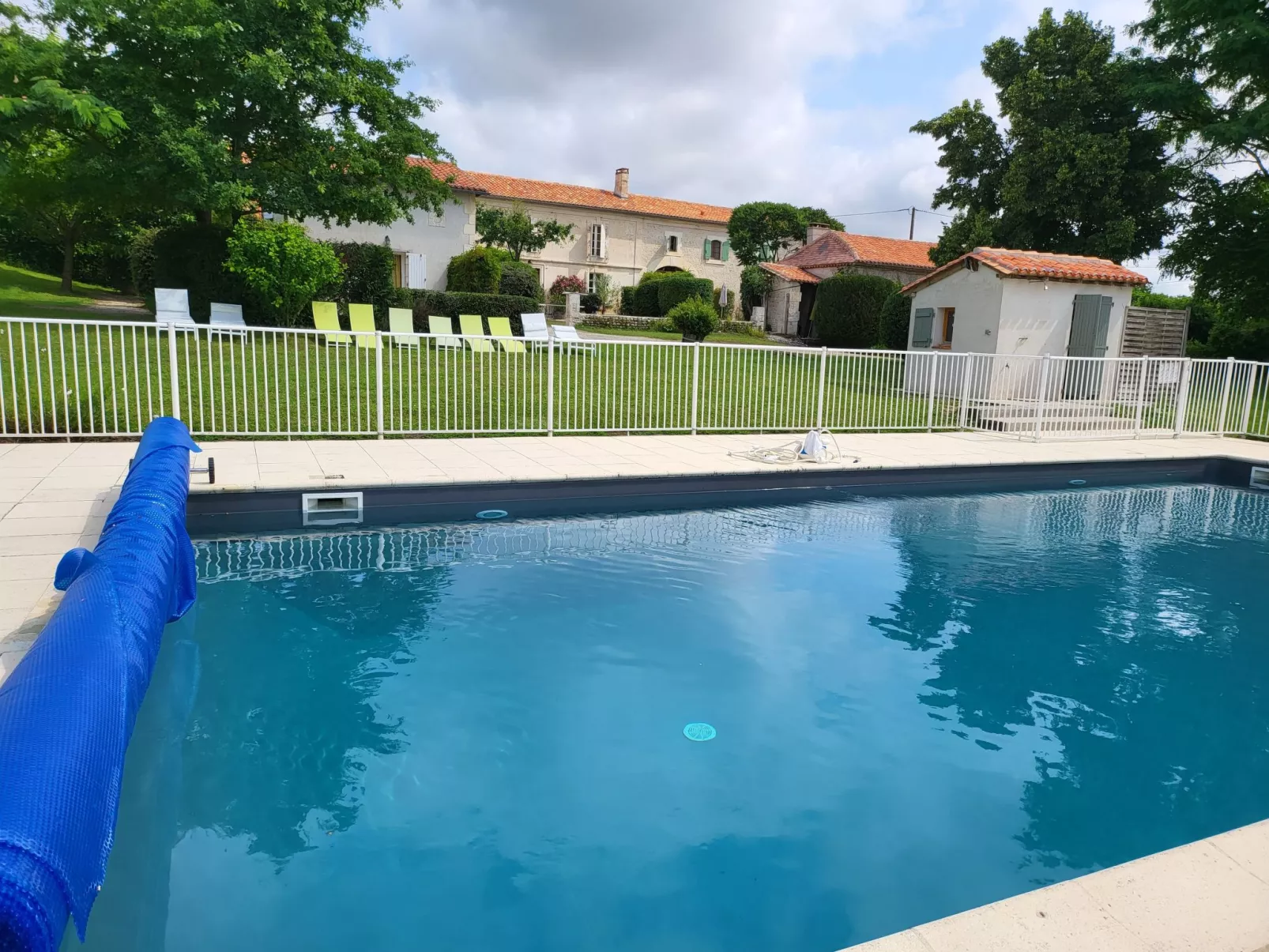 Domaine des Prairies de Latry-Outside