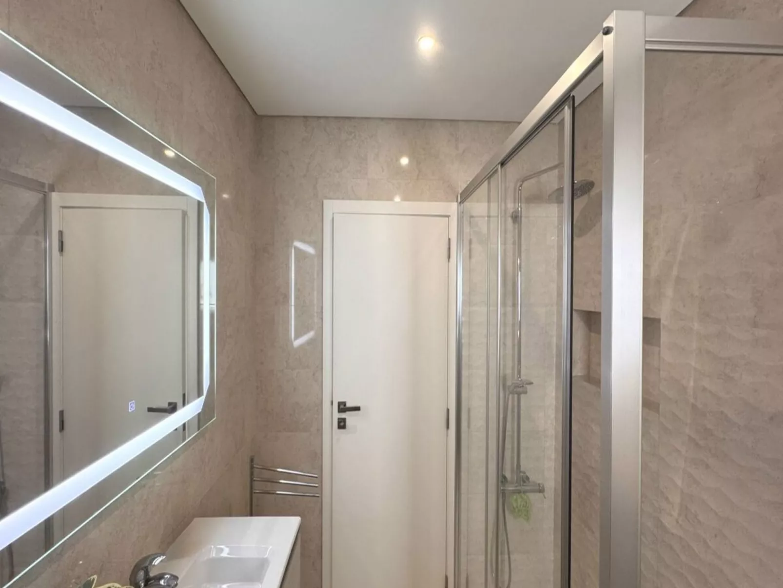 Strandhaus -Salzwasserpool, Geheizt Bedeckt-Dedans