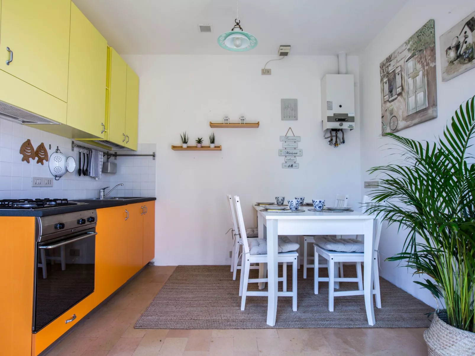 "Haustierfreundliches 'Cottage Glicini' mit Pool und Aussicht-Dedans