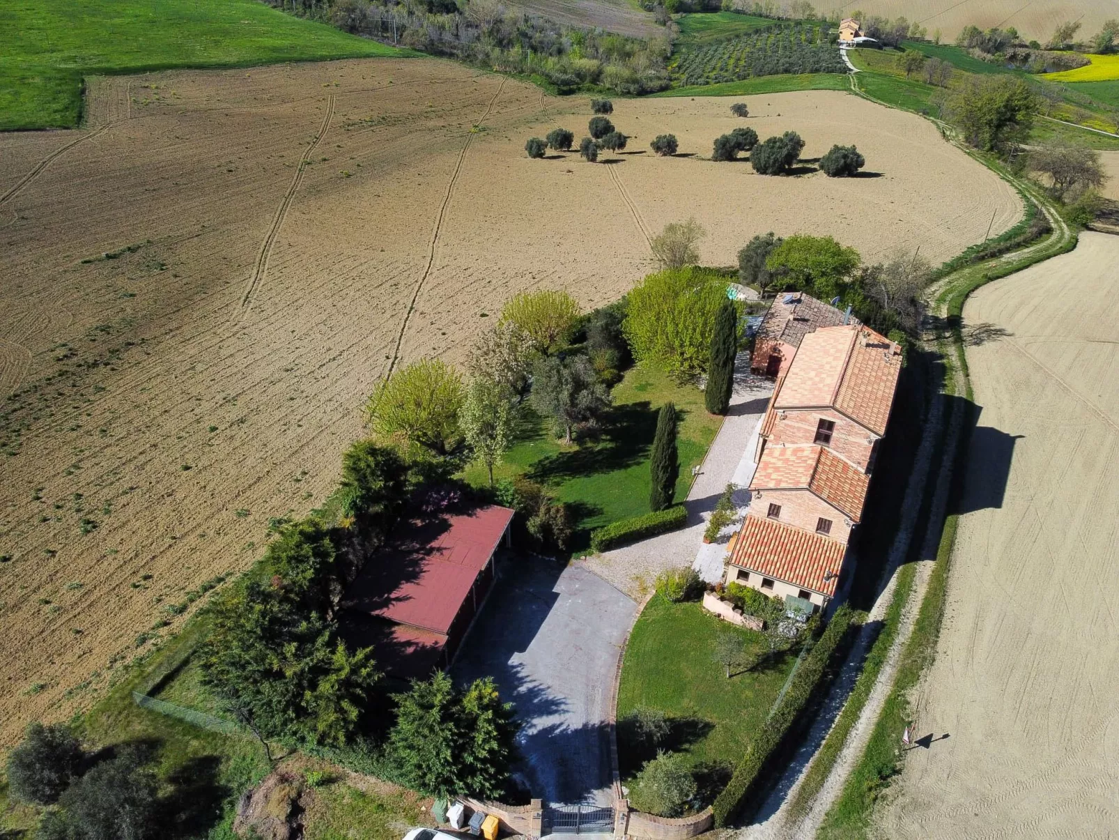 Villa Gelso mit Pool, Sauna und atemberaubender Aussicht-Outside