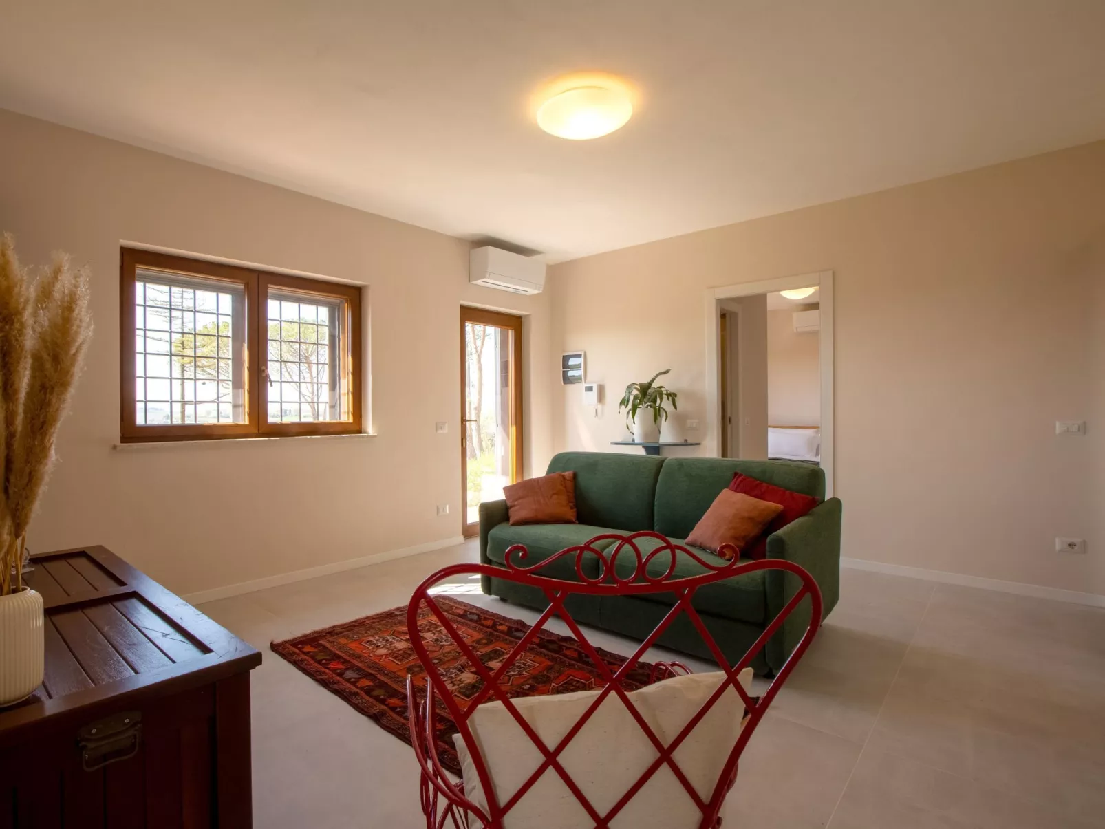 Neue Wohnung mit 2 Zimmern, Veranda und Pool-Drinnen